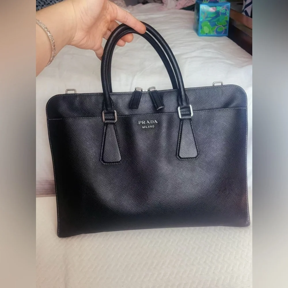PRADA Saffiano Leather‎ Black Tote Bag Structured Work Bag Elegant Business